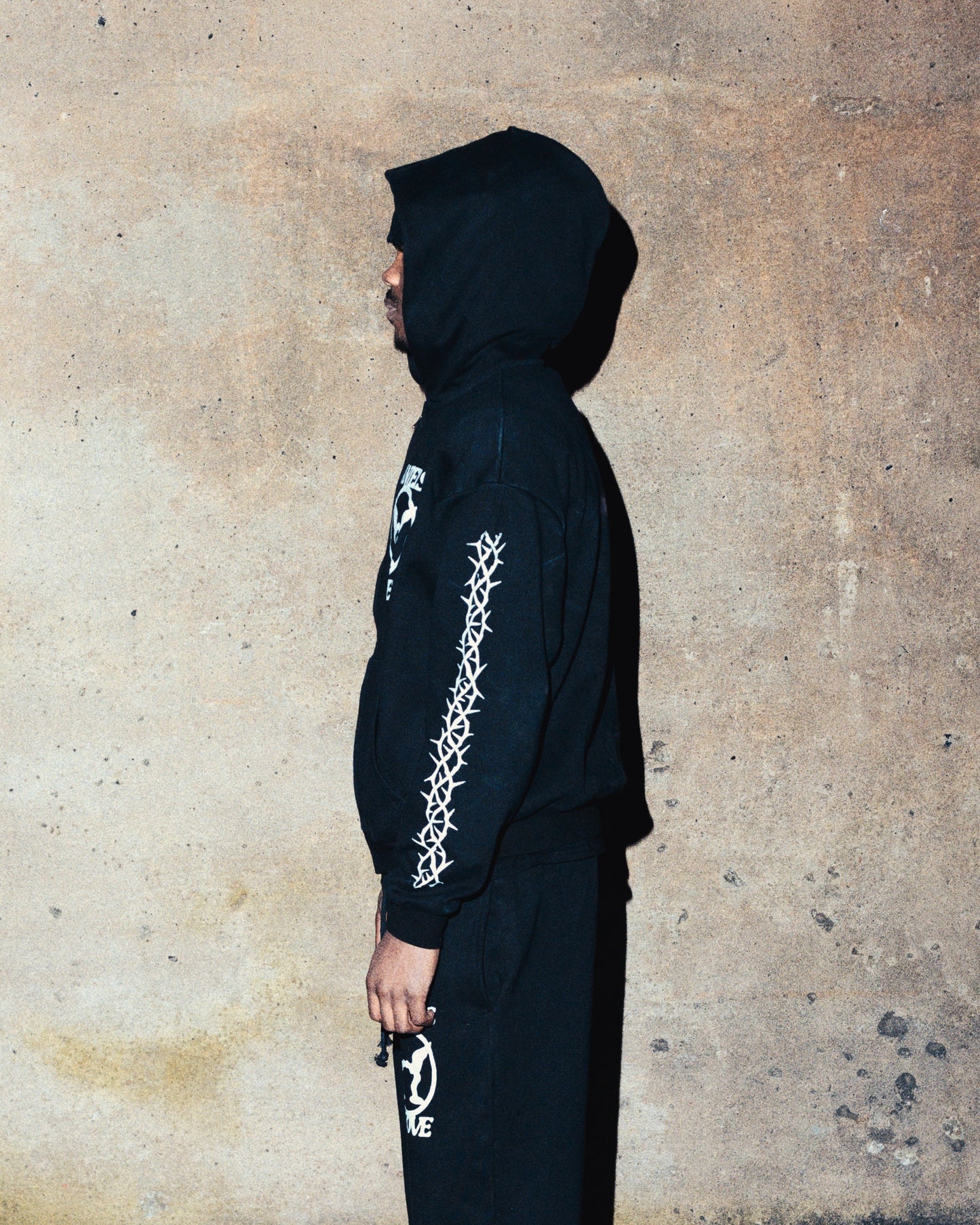 THORN ZIP HOODIE